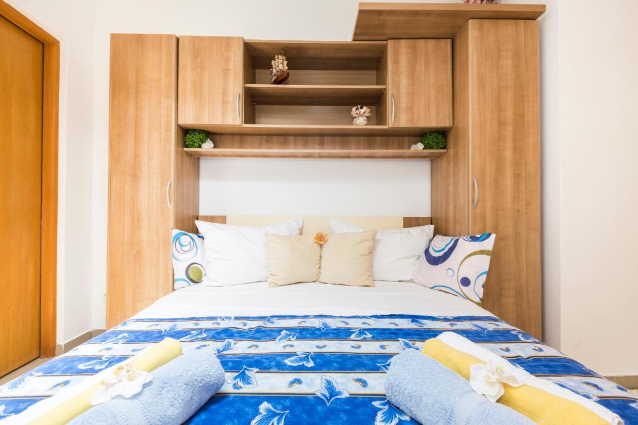 Apartmani I Soba Roberto I Mirjana Valun Buitenkant foto