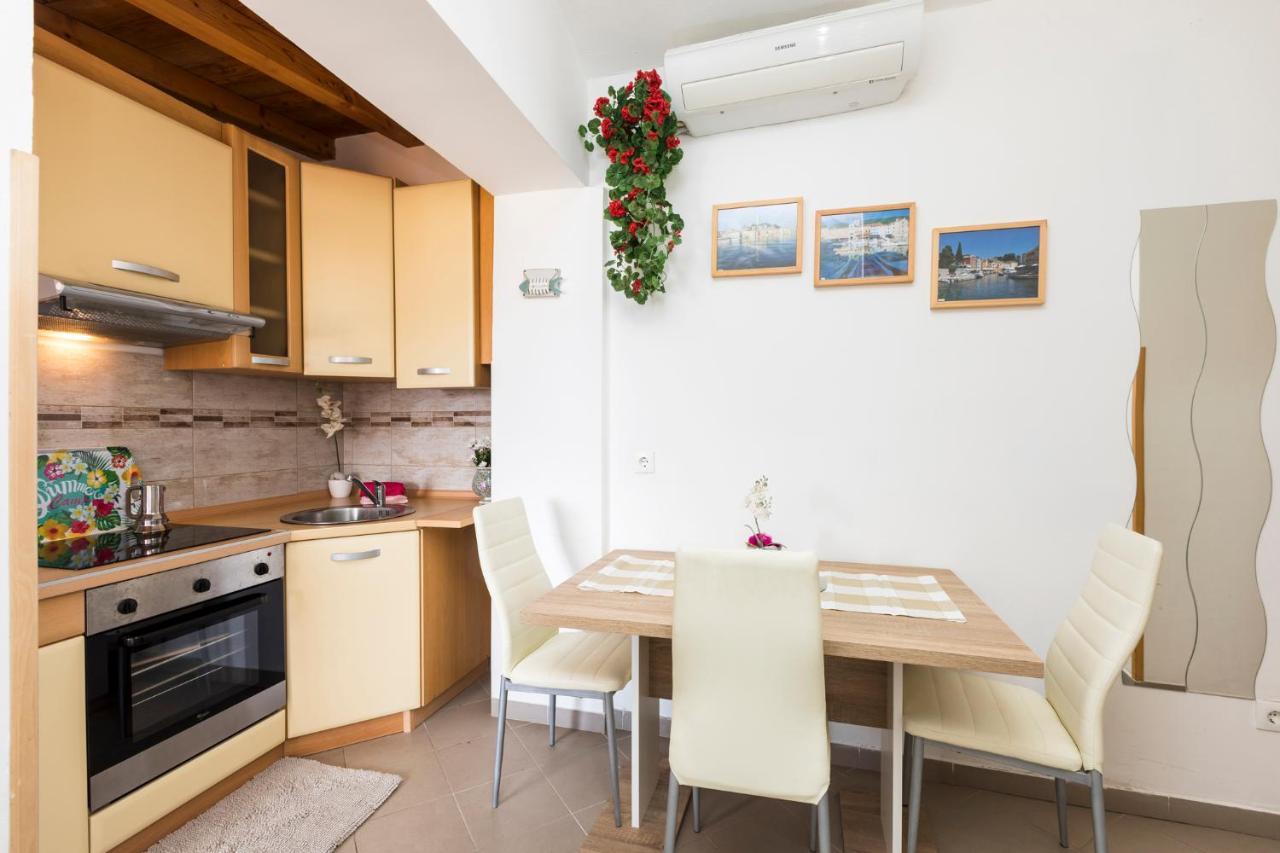 Apartmani I Soba Roberto I Mirjana Valun Buitenkant foto