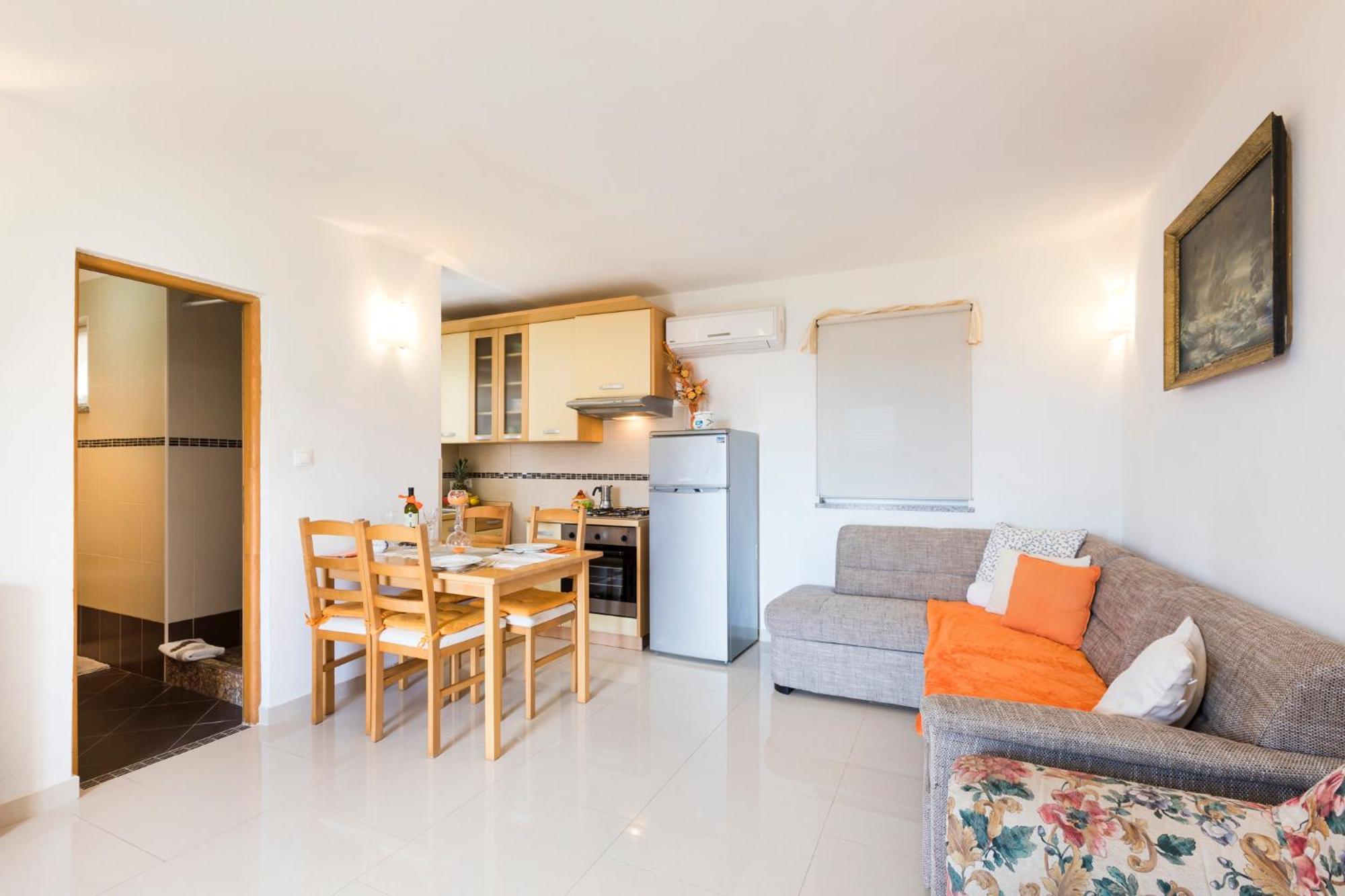 Apartmani I Soba Roberto I Mirjana Valun Buitenkant foto