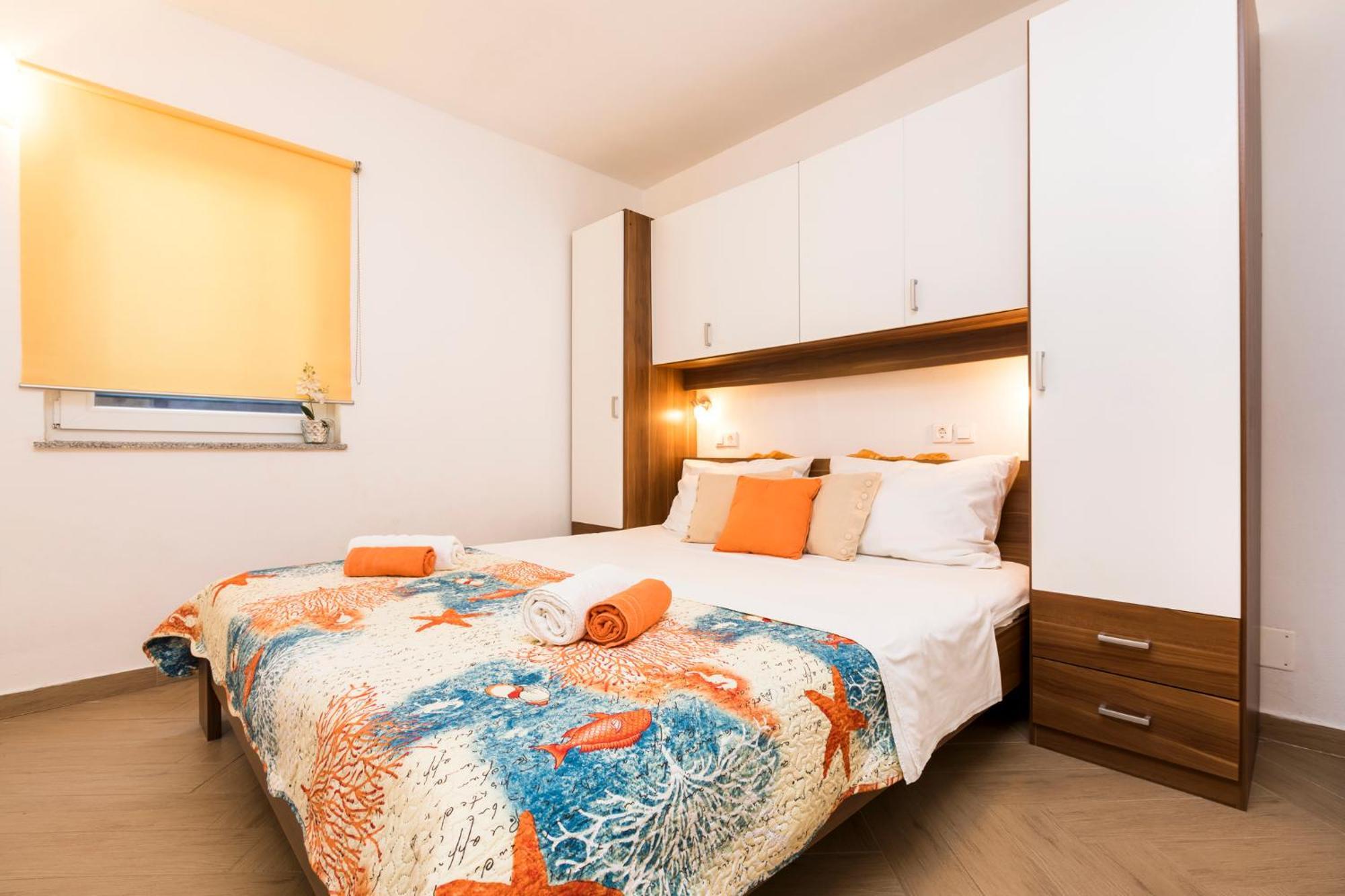 Apartmani I Soba Roberto I Mirjana Valun Buitenkant foto