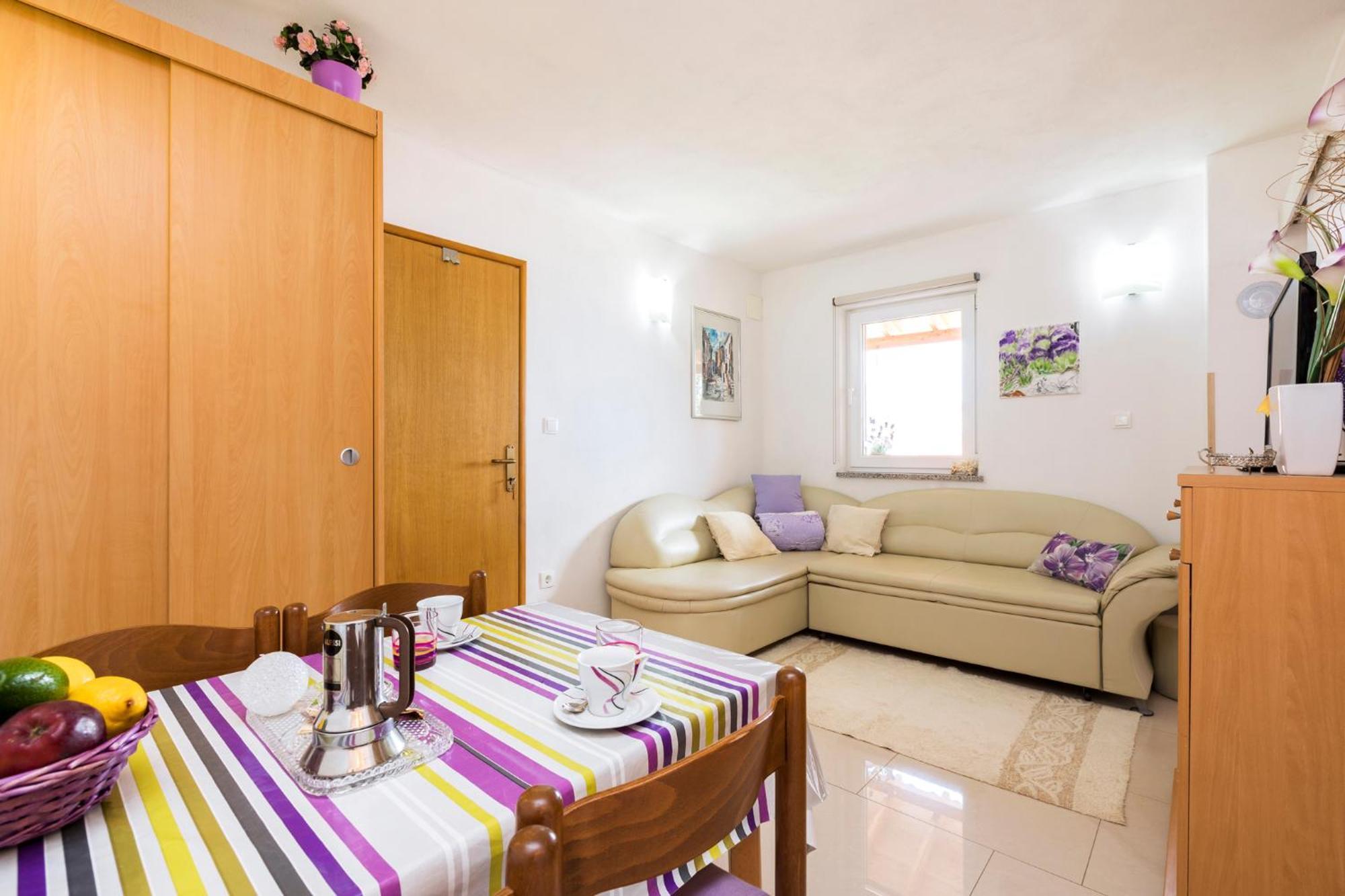 Apartmani I Soba Roberto I Mirjana Valun Buitenkant foto